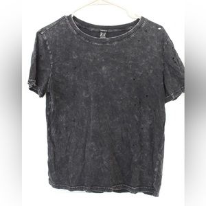 Forever 21 Distressed T-Shirt Size Medium